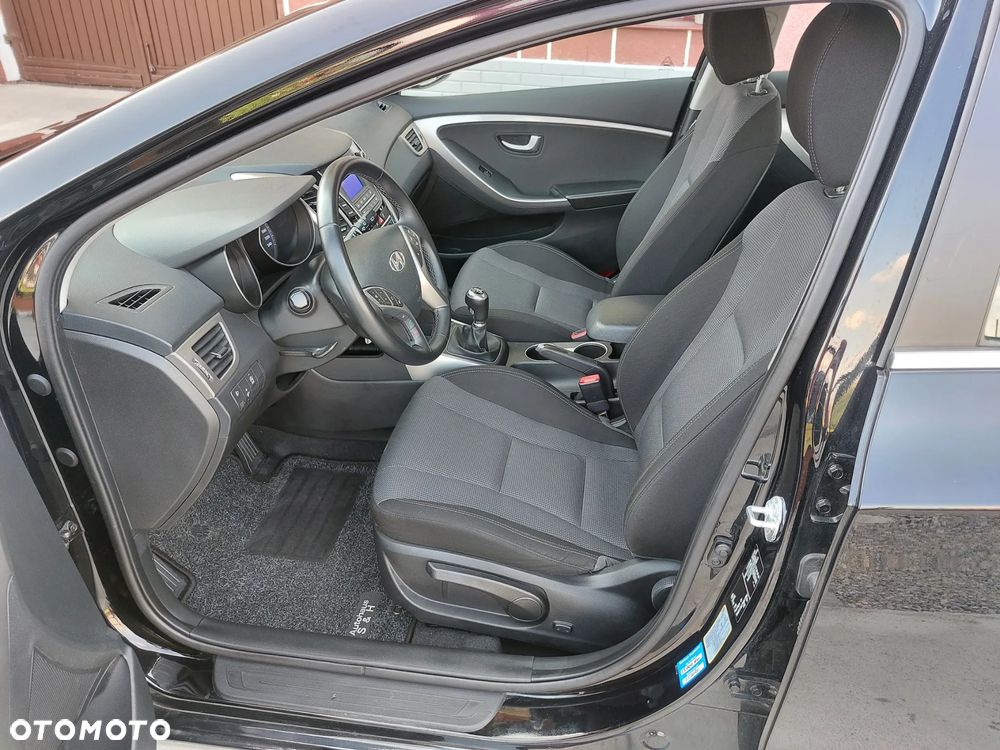 Hyundai i30 blue 1.6 GDI YES Gold - 7
