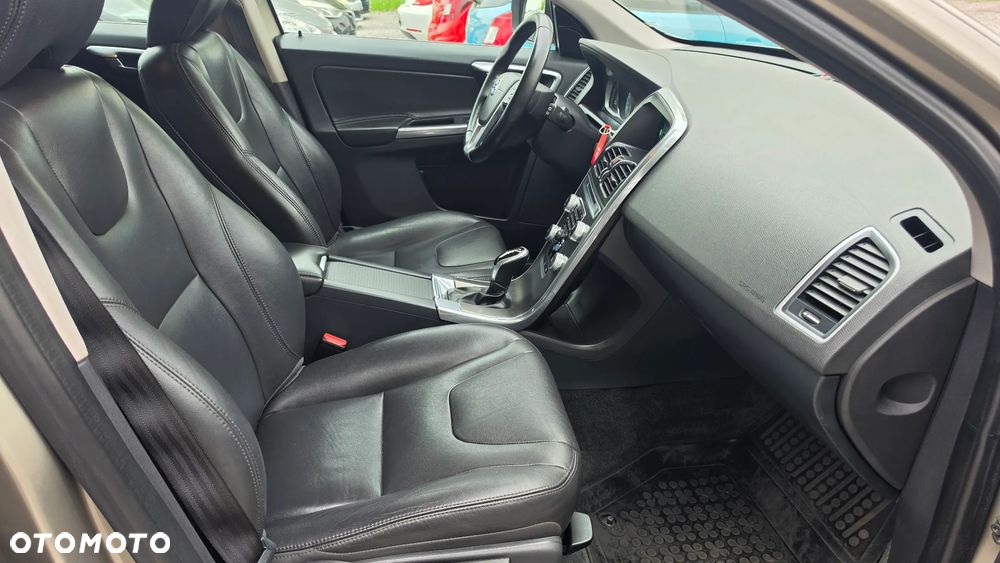 Volvo XC 60 D4 Summum - 14