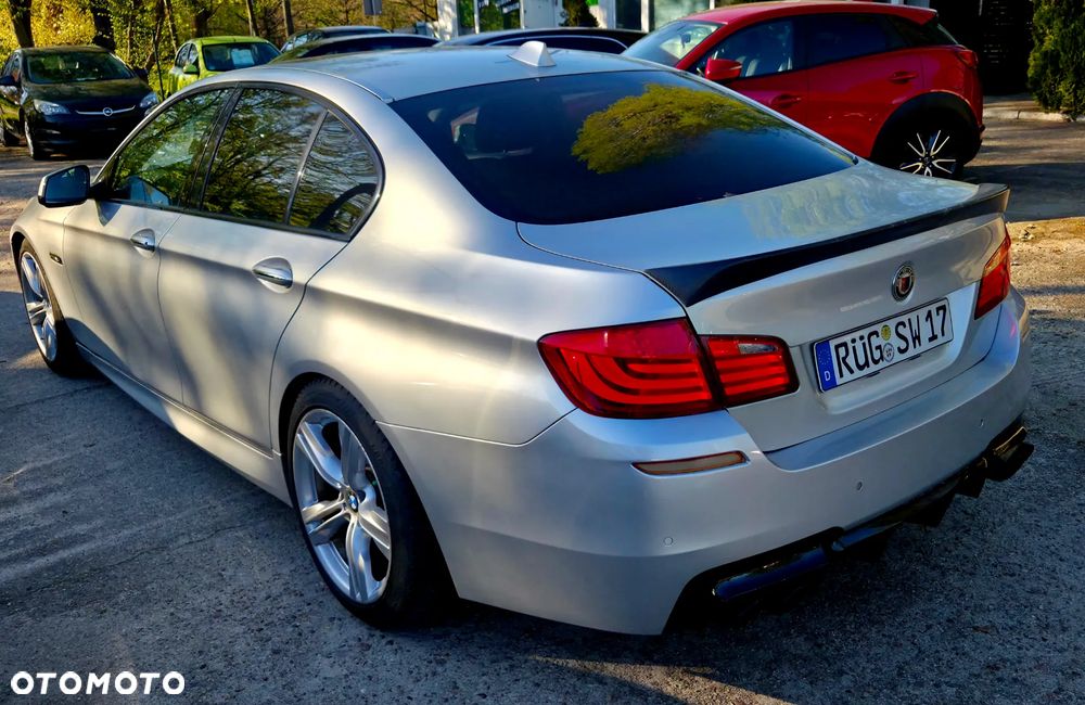 BMW Seria 5 550i Sport-Aut - 5