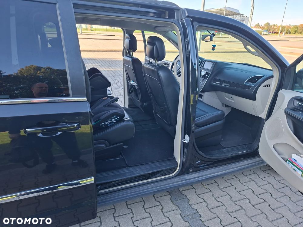 Chrysler Town & Country 3.6 Touring - 20