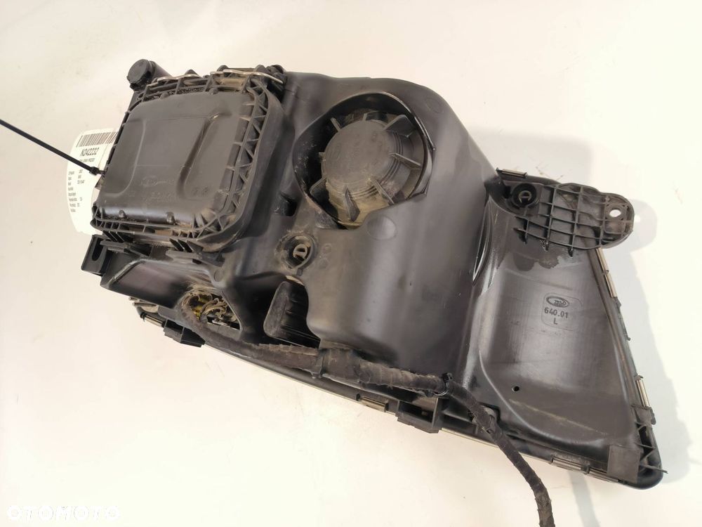 LAMPA LEWA PRZÓD MAN TGX 18.440 - 5