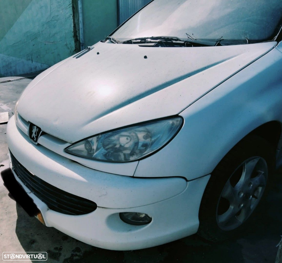Peugeot 206 RC 2.0 HDI de 2001 disponível para peças - 3
