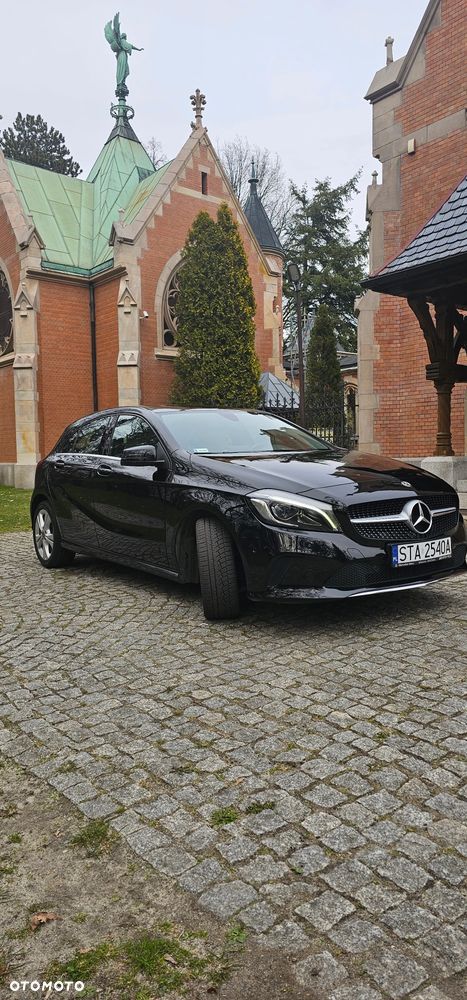 Mercedes-Benz Klasa A 180 7G-DCT Urban - 6