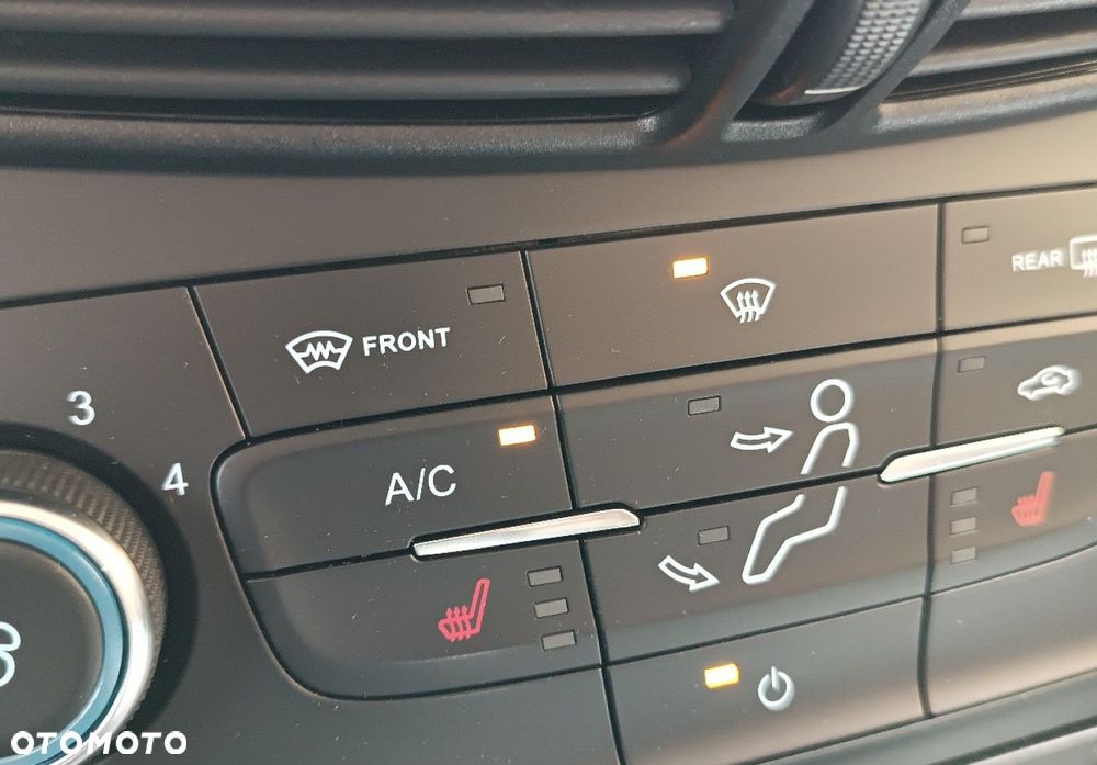 Ford Kuga - 33
