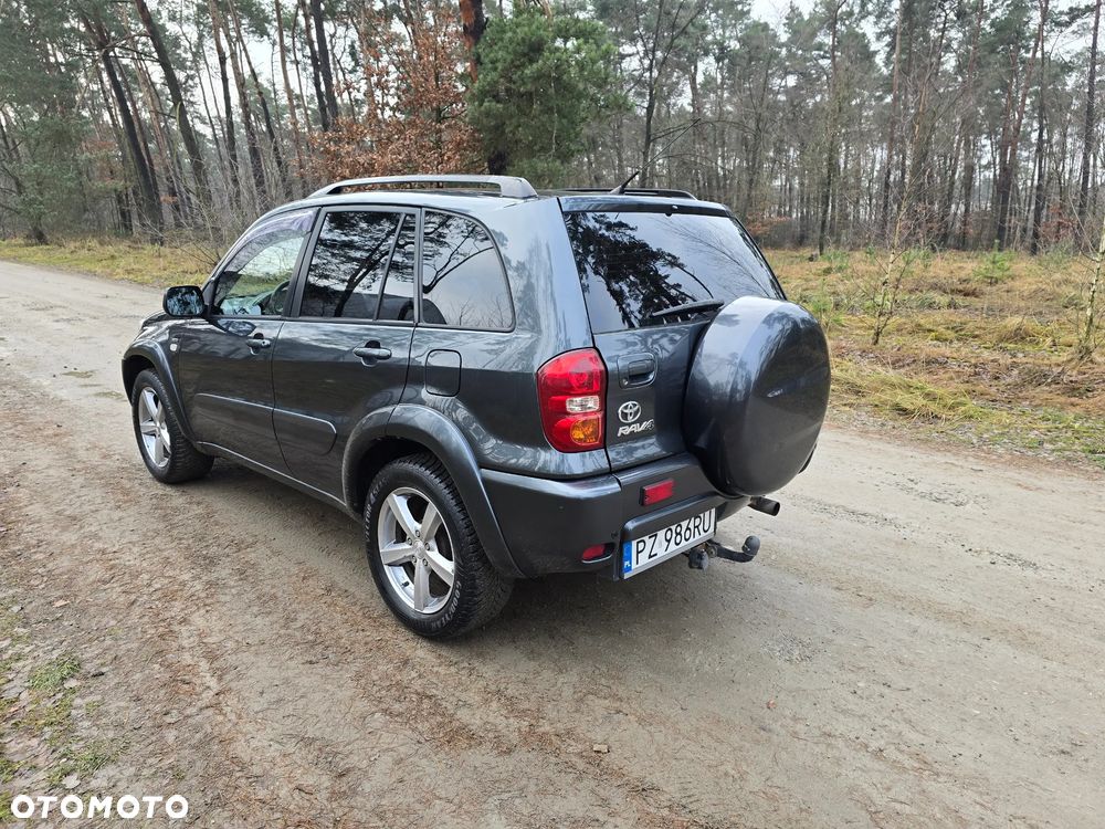 Toyota RAV4 2.0 VVT-i 4x4 - 5