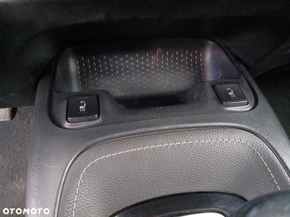 Toyota Corolla 1.8 Hybrid Comfort - 30