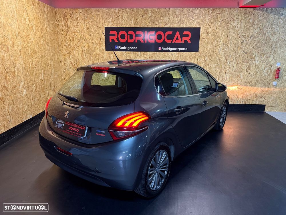 Peugeot 208 PureTech 110 Stop & Start Allure - 3