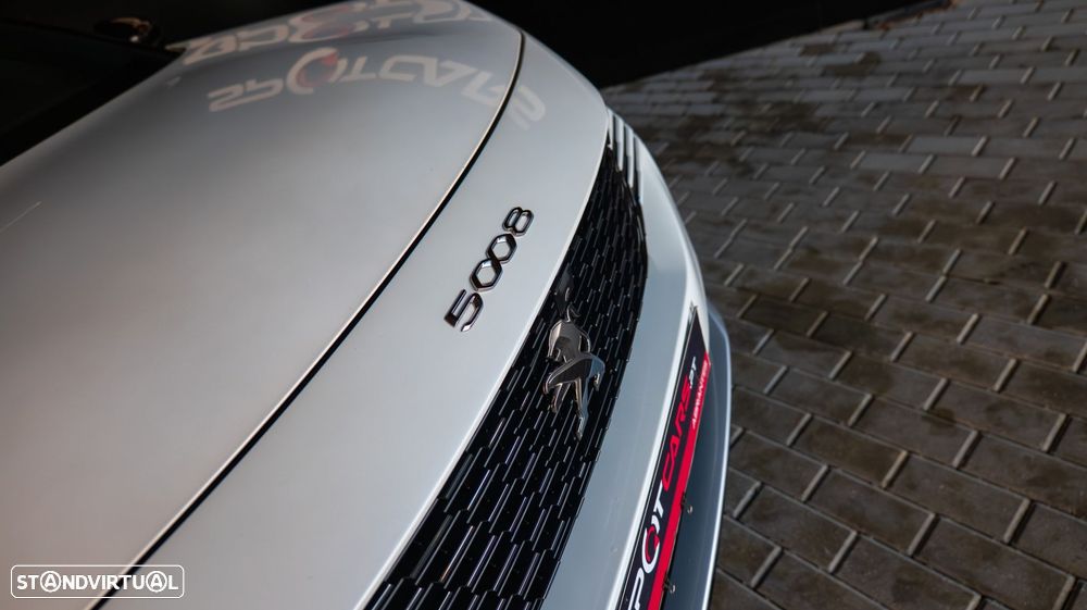 Peugeot 5008 1.2 PureTech Allure Pack EAT8 - 26