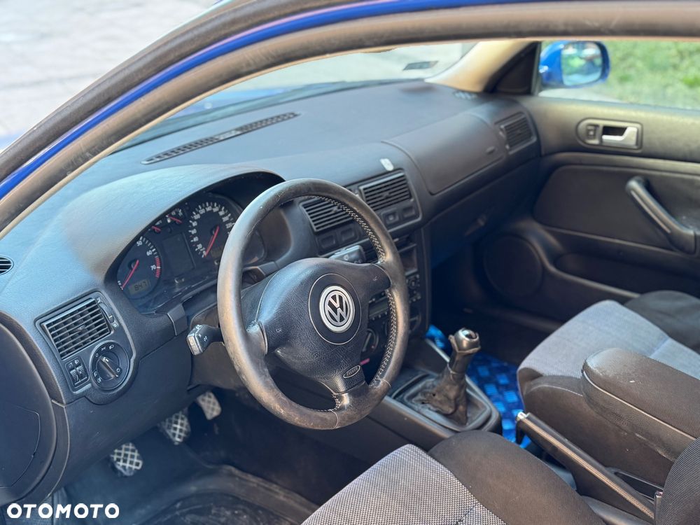 Volkswagen Golf - 9