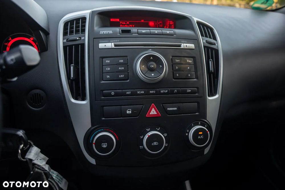 Kia Ceed 1.4 CVVT Attract - 25