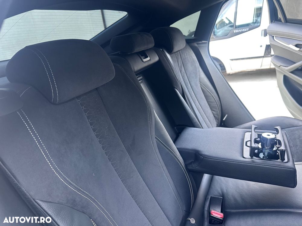 BMW X6 xDrive40d - 11