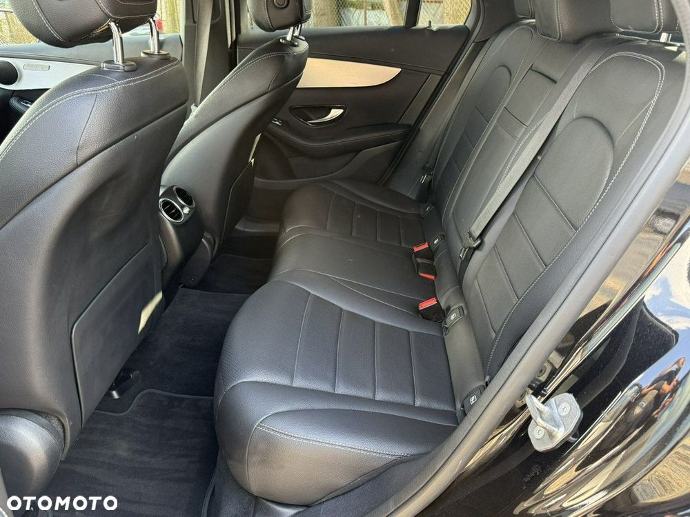 Mercedes-Benz GLC - 27