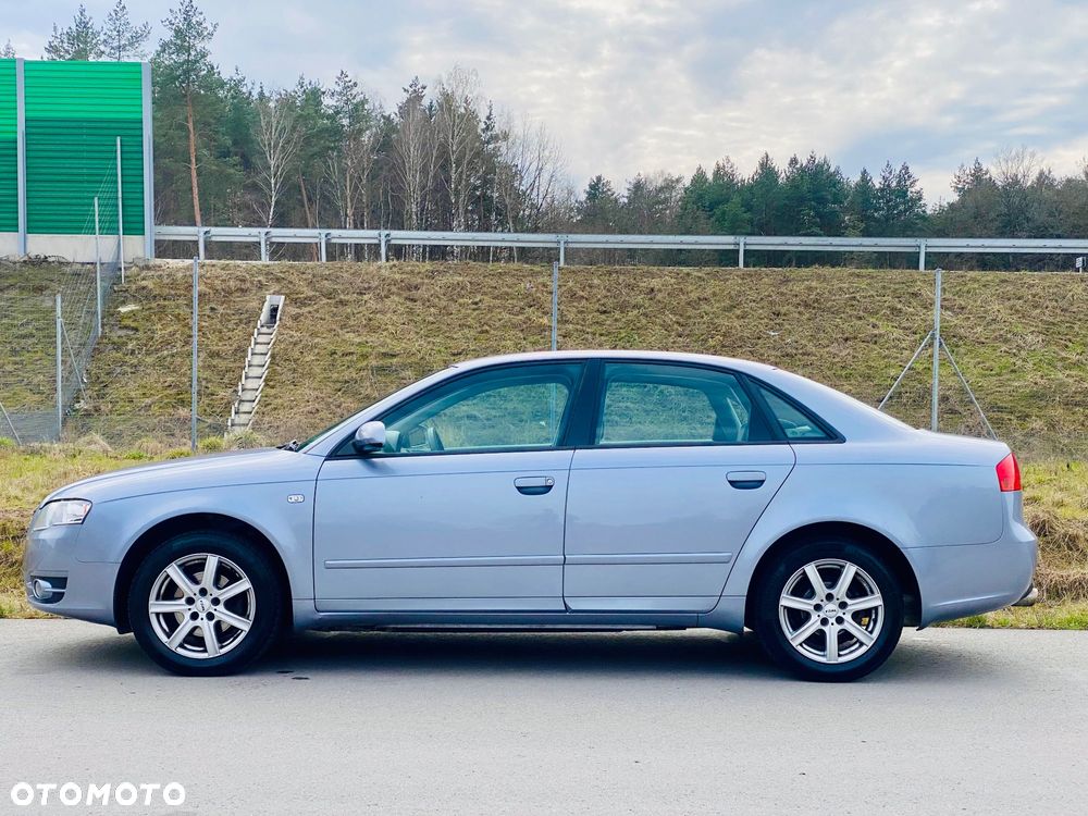 Audi A4 Limousine - 21