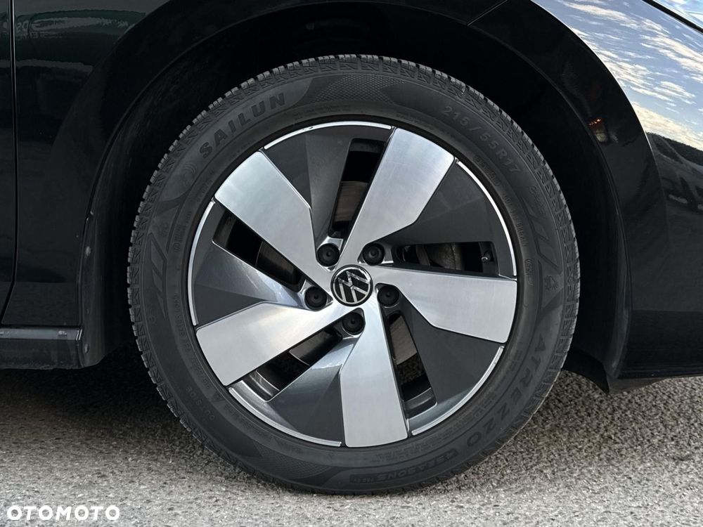 Volkswagen Passat - 17