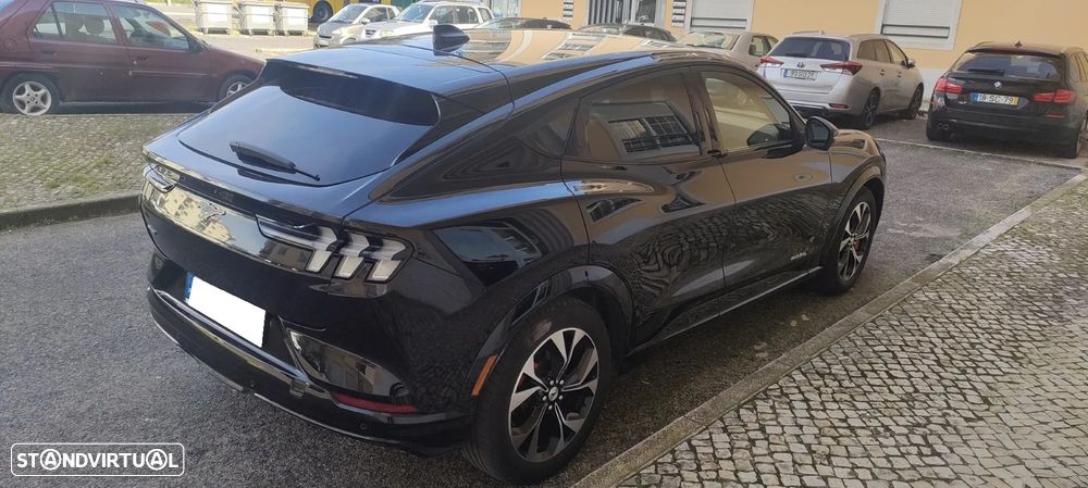 Ford Mustang Mach-E Premium - 4