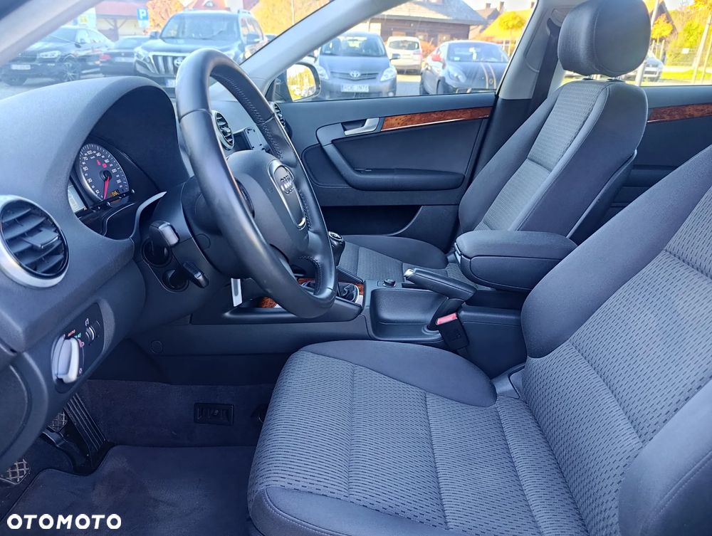 Audi A3 Sportback 1.6 TDI Attraction - 12