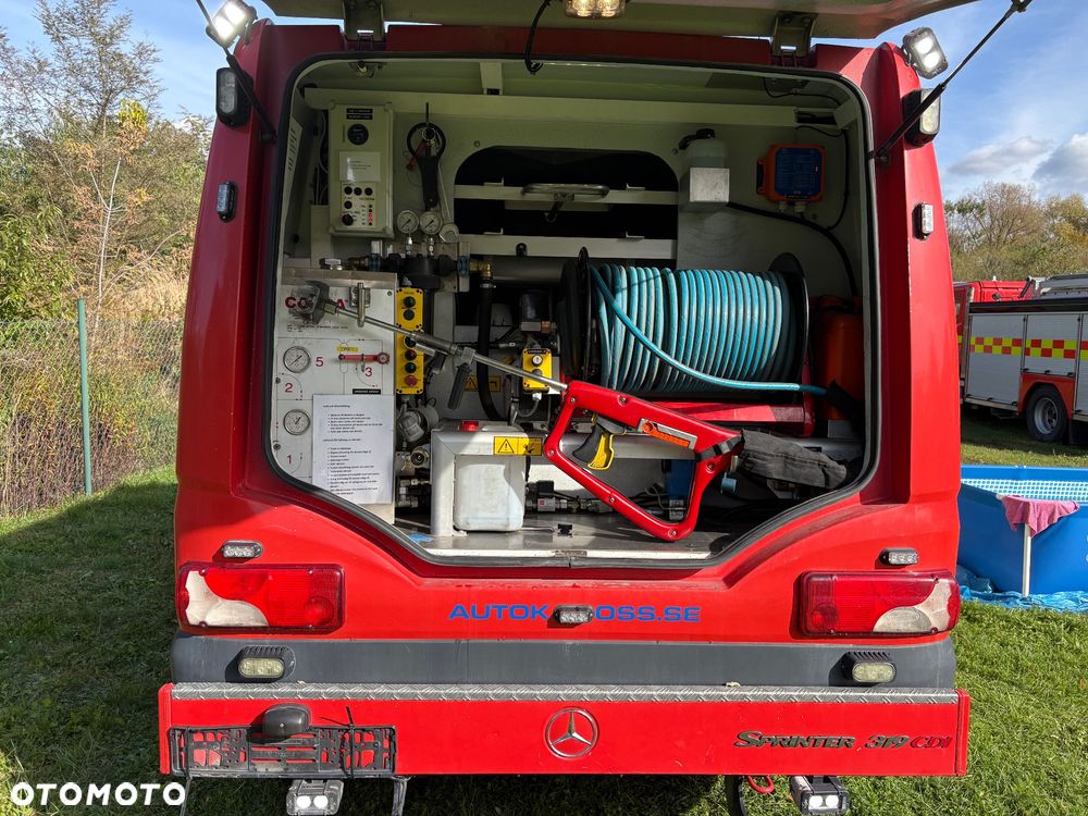 Mercedes-Benz Sprinter - 12