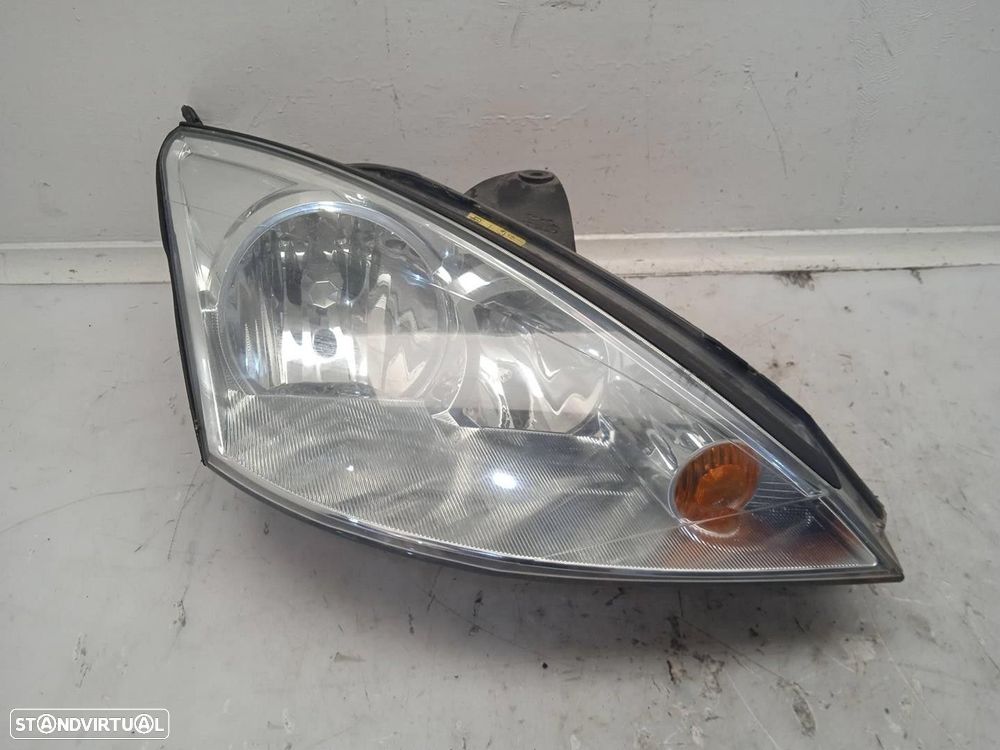 FAROL DIREITO FORD FOCUS 2003 - 3