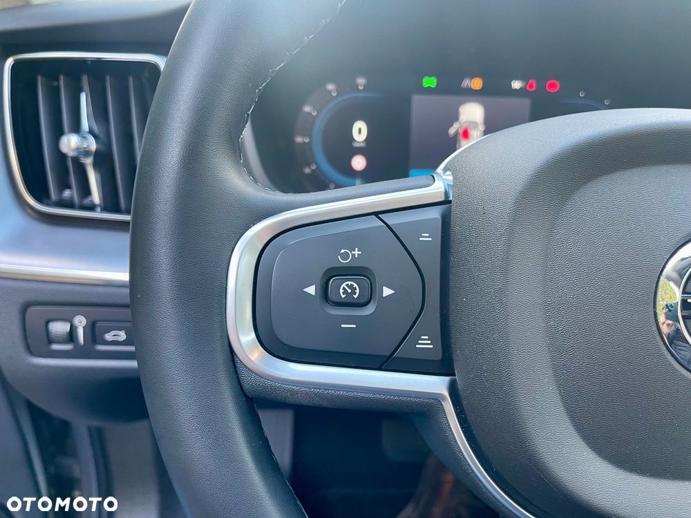 Volvo XC 60 T6 Plug-In Hybrid AWD Inscription - 20