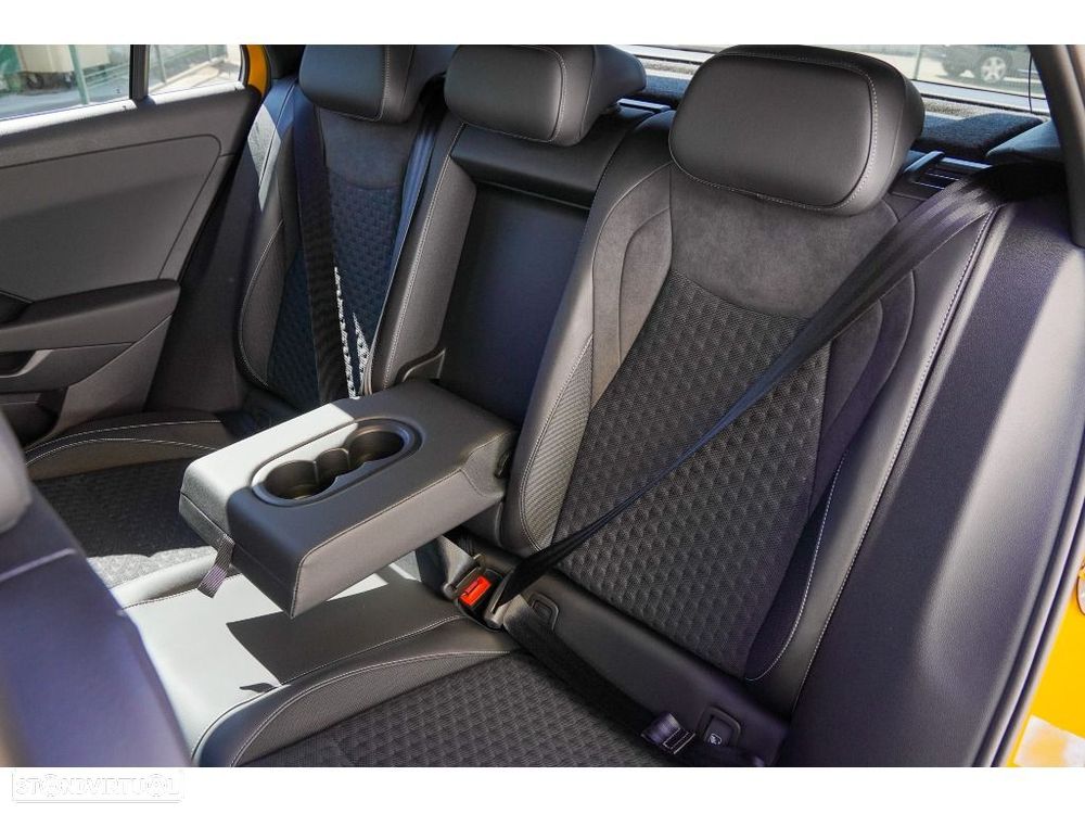 VW T-Roc 1.5 TSI R-Line DSG - 18
