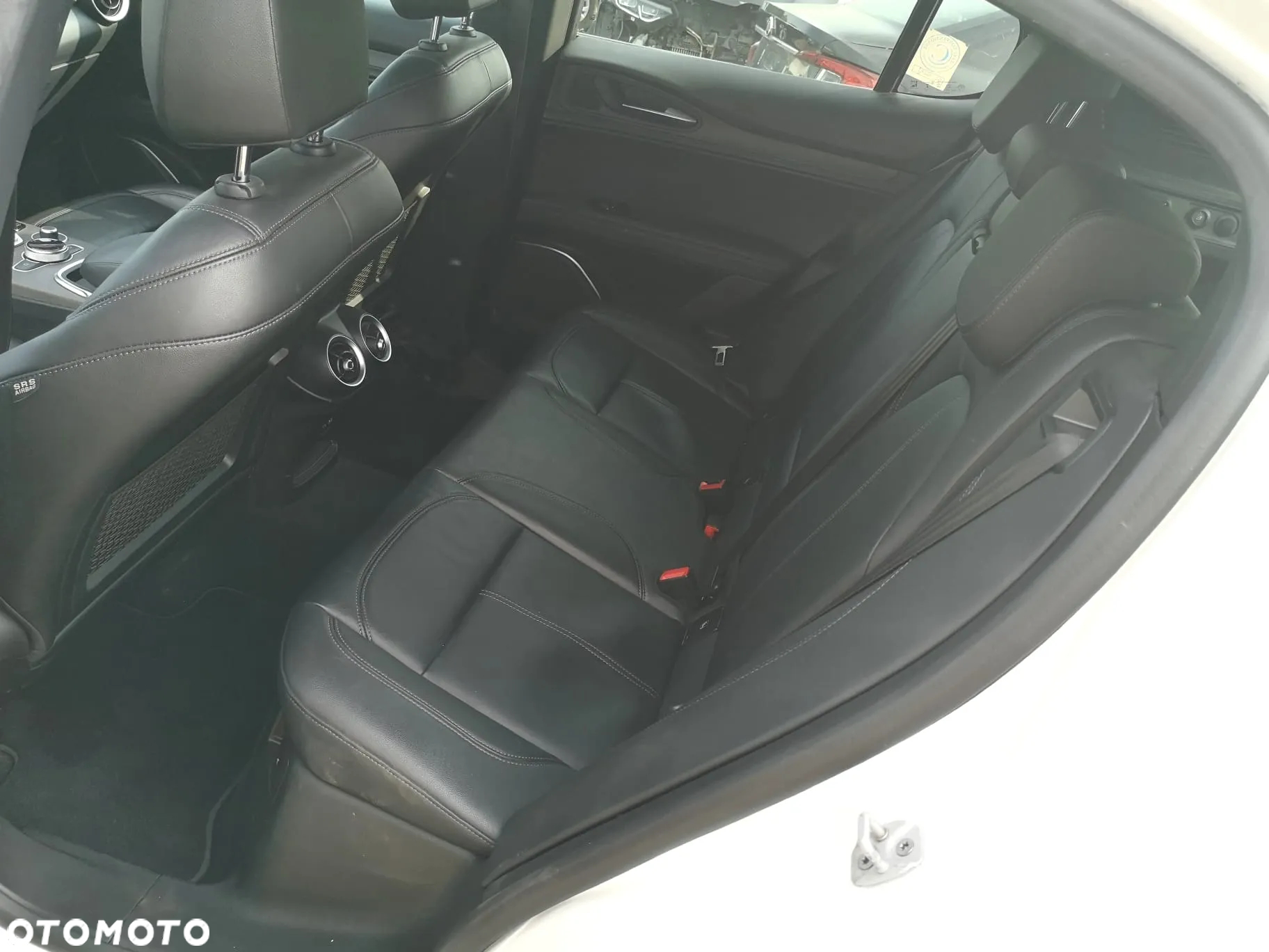 Alfa Romeo Stelvio 2.2 Diesel 16V AT8 Business - 32