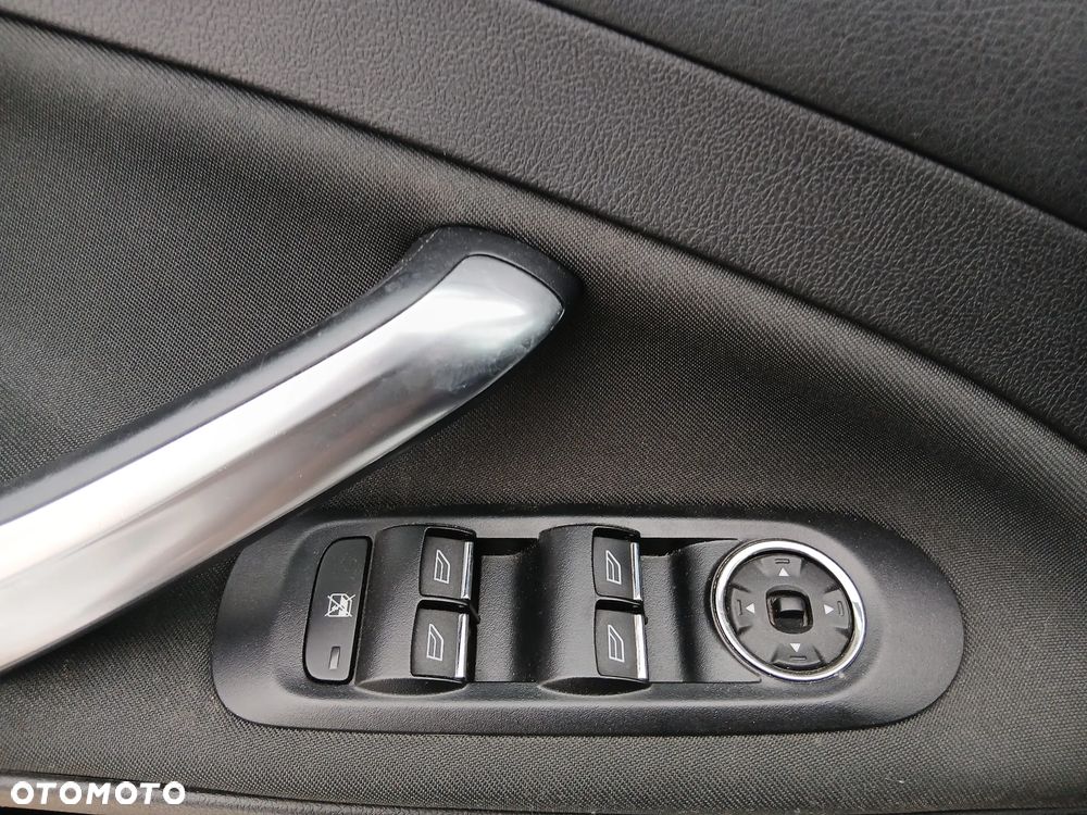 Ford Mondeo - 12