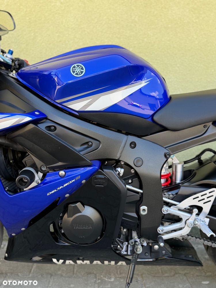 Yamaha R6 - 25