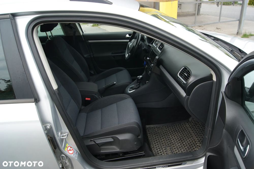 Volkswagen Golf Variant 2.0 TDI DPF DSG MATCH - 9