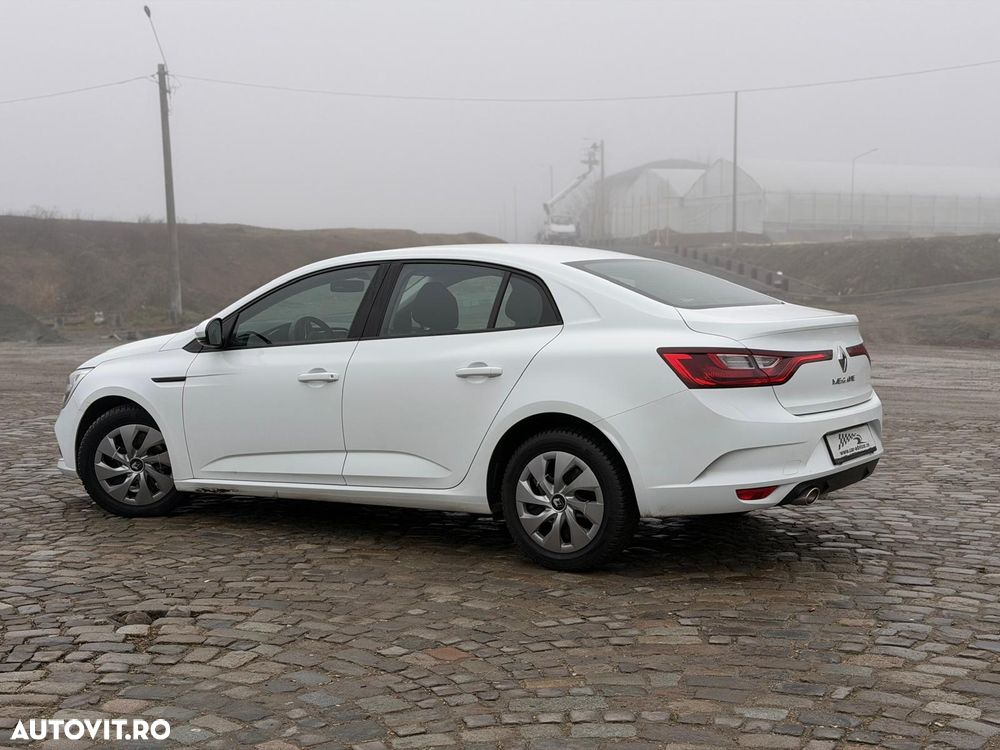 Renault Megane TCe Business - 4