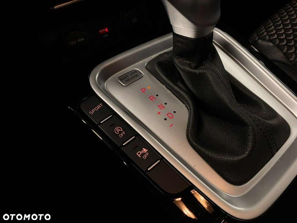 Kia XCeed - 36