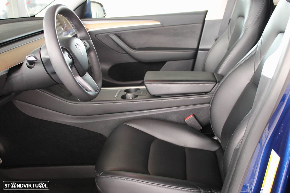 Tesla Model Y Long Range Dual Motor AWD - 11