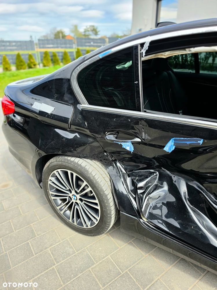 BMW Seria 5 520i Sport Line - 13