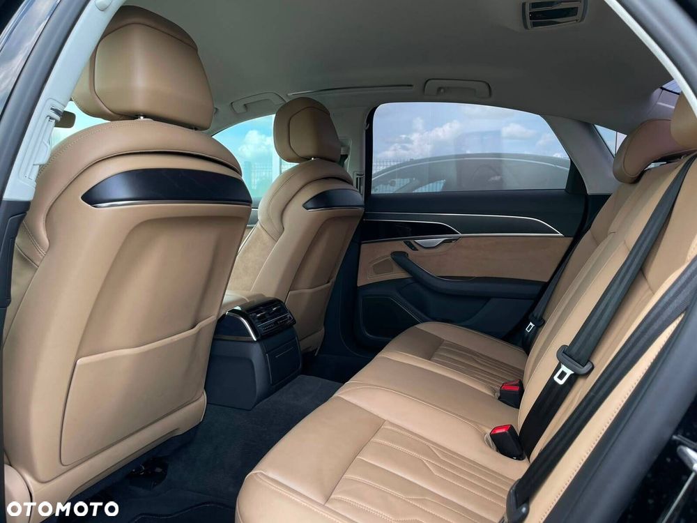 Audi A8 - 12