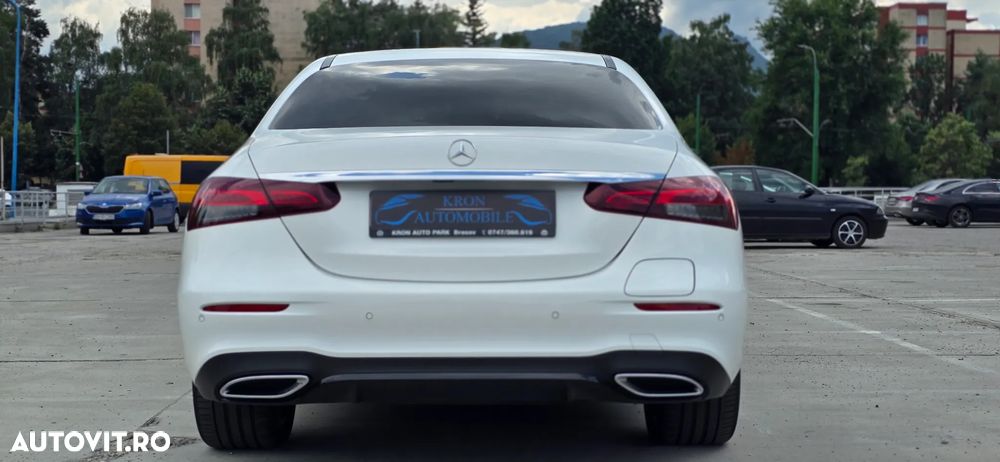 Mercedes-Benz E 300 4Matic 9G-TRONIC AMG Line - 3