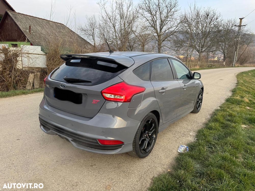 Ford Focus 2.0 EcoBoost ST - 4