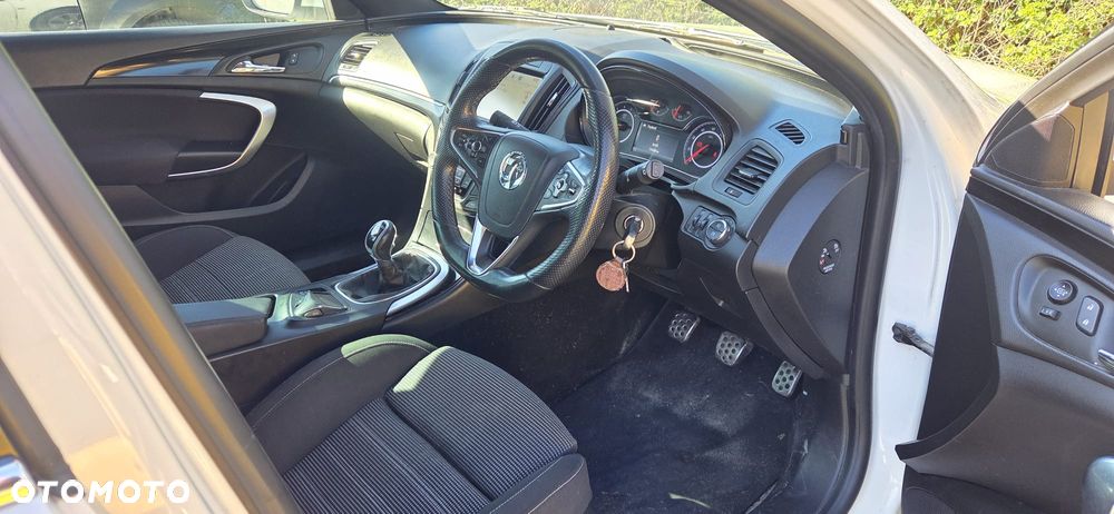 Opel Insignia 2.0 CDTI - 9