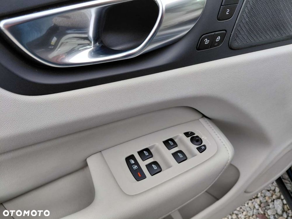 Volvo XC 60 - 12