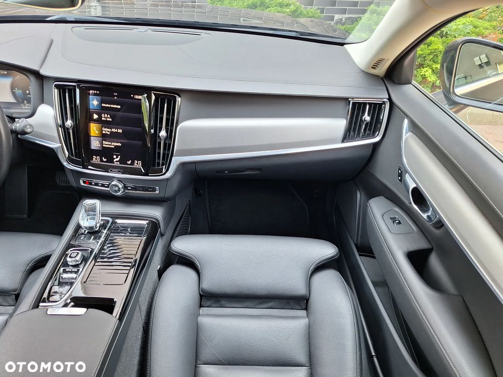 Volvo V90 T8 AWD Plug-In Hybrid Inscription - 25