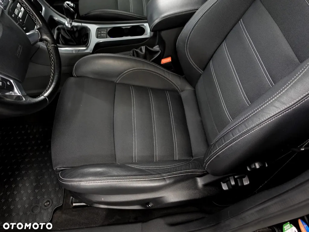 Ford Mondeo - 11
