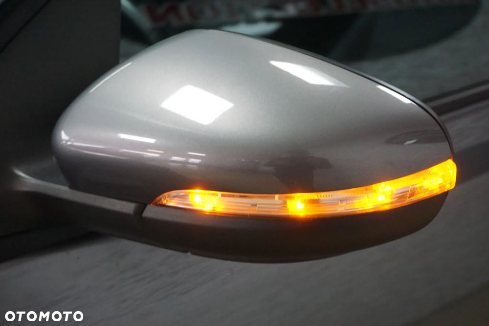 Volkswagen Golf 1.6 TDI DPF DSG Comfortline - 16