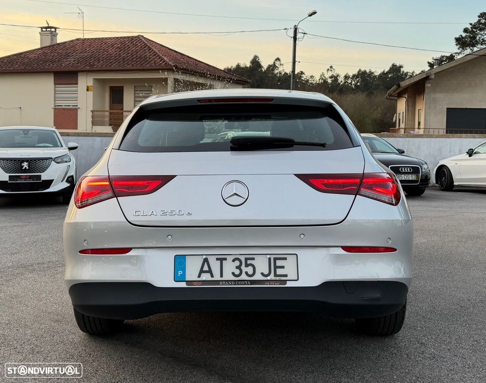 Mercedes-Benz CLA 250 e Shooting Brake Style Plus - 12