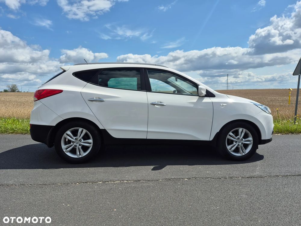 Hyundai ix35 2.0 CRDi 4WD Automatik Fifa World Cup Silver Edition - 6