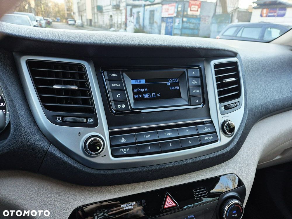 Hyundai Tucson 1.6 GDI BlueDrive Comfort 2WD - 24