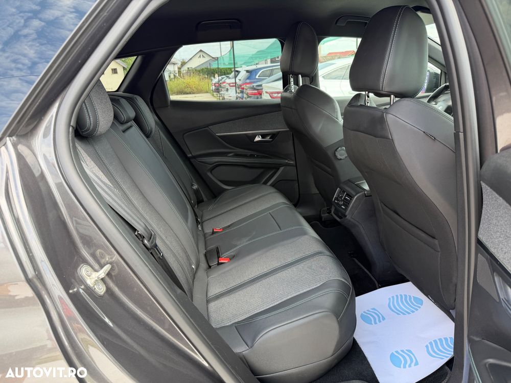 Peugeot 3008 PHEV EAT8 4X4 GT Pack - 16