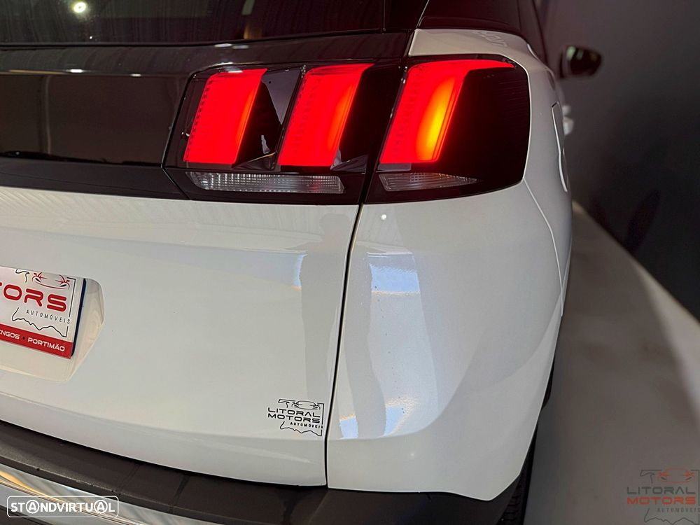 Peugeot 3008 1.2 PureTech Allure Pack EAT8 - 11