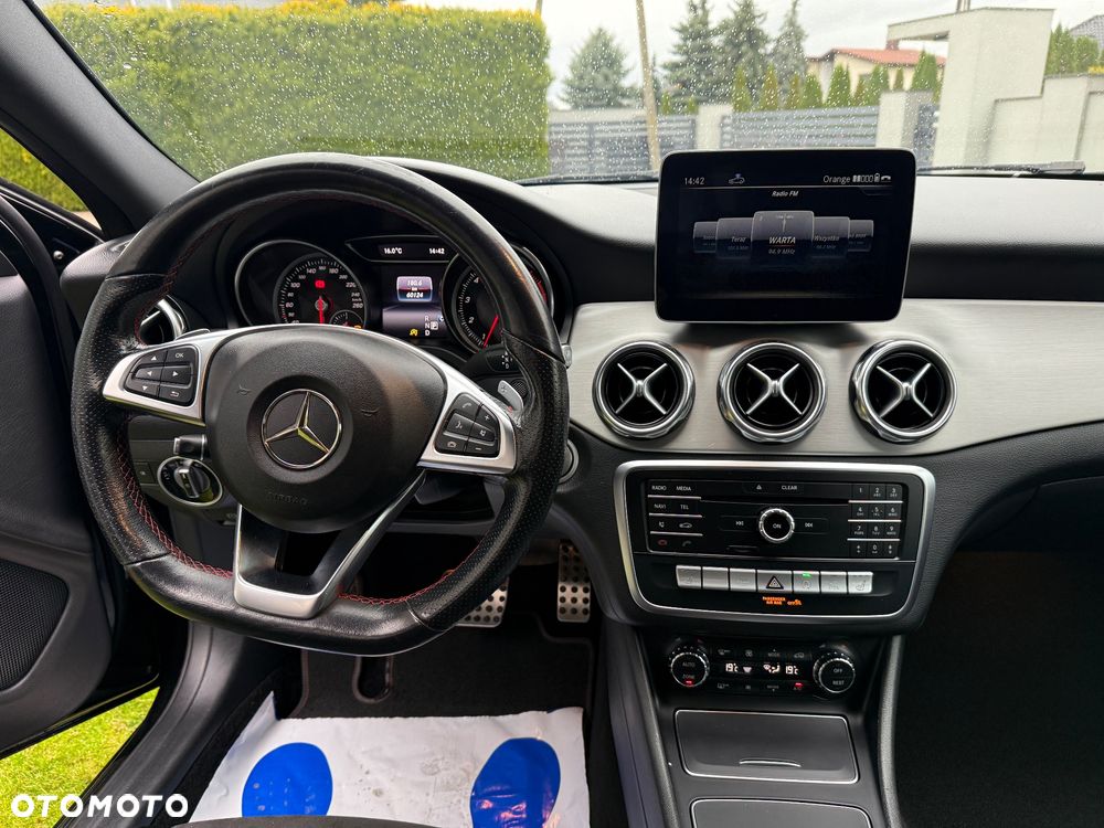 Mercedes-Benz GLA 200 7G-DCT AMG Line - 16