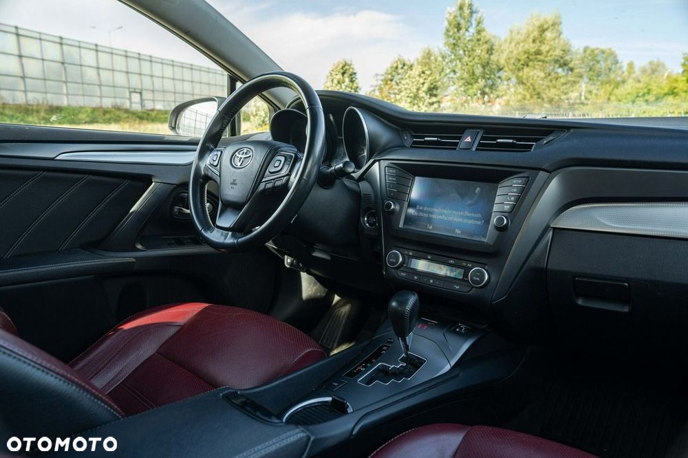 Toyota Avensis - 25