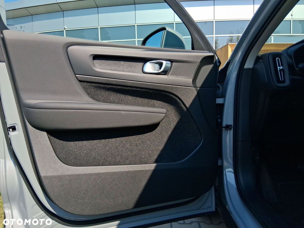 Volvo XC 40 - 18