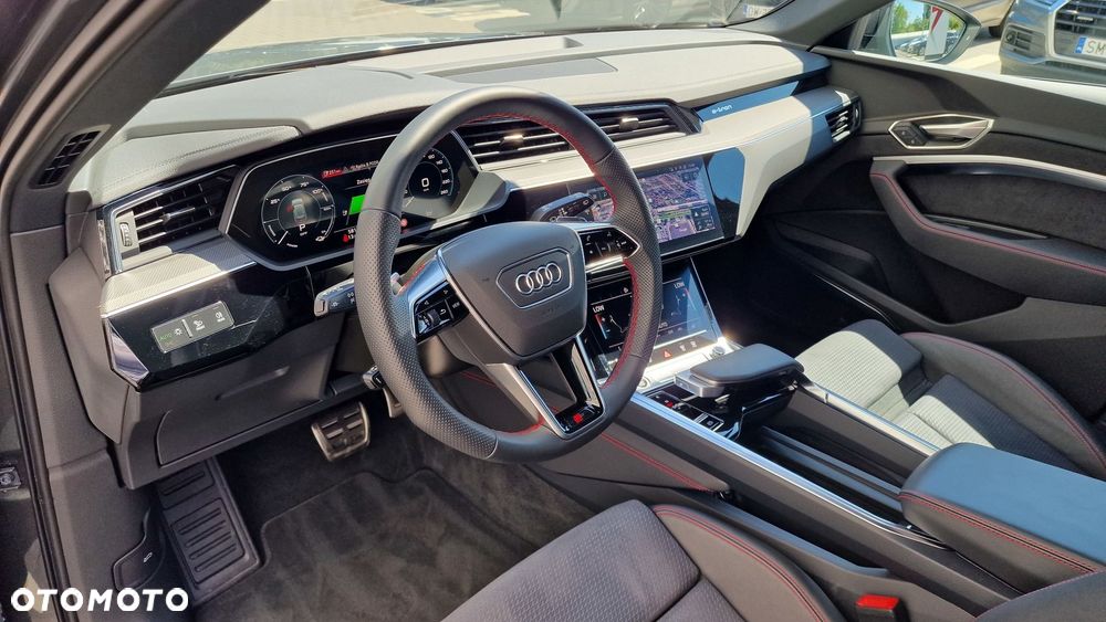 Audi Q8 - 20