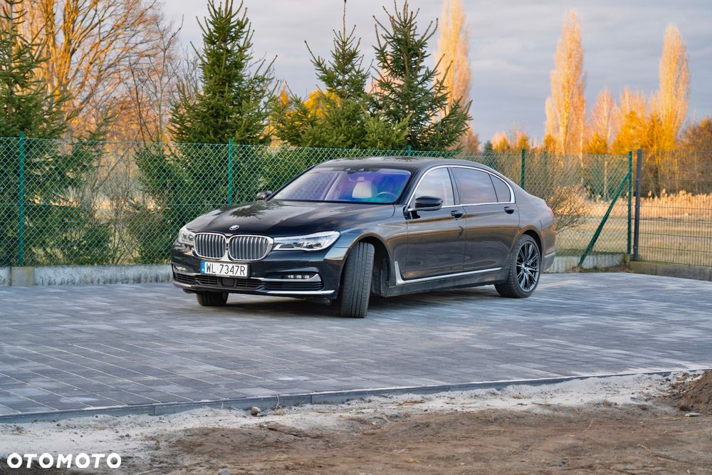 BMW Seria 7 750Li xDrive - 5